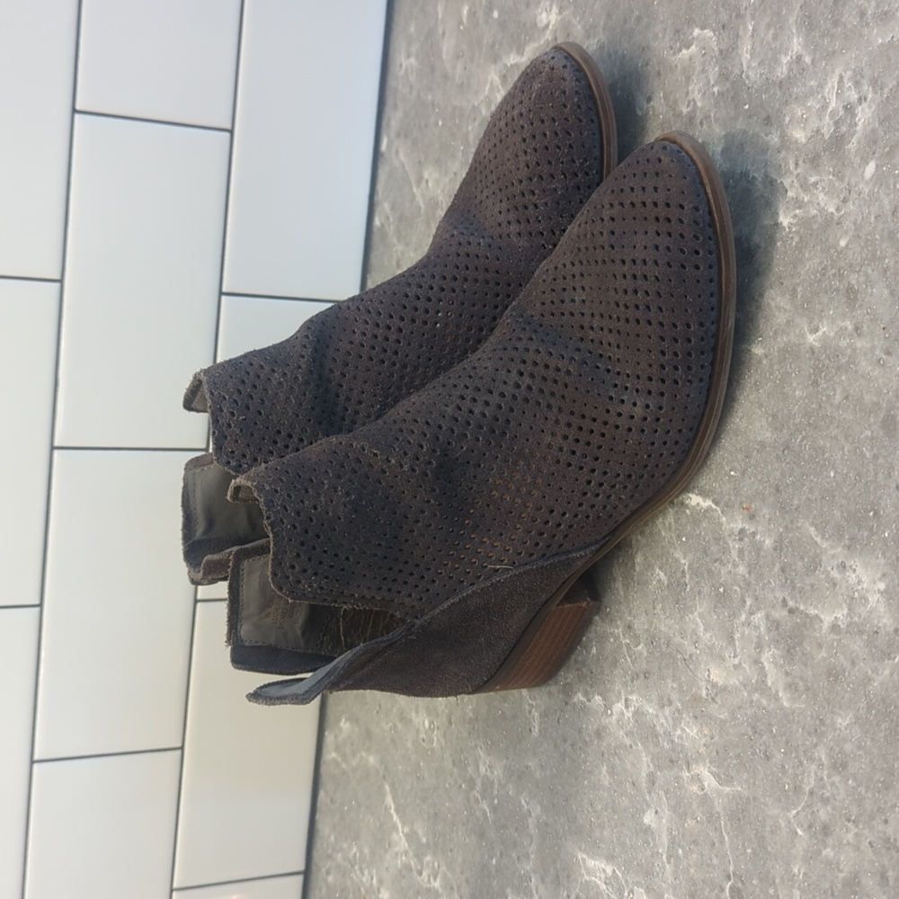 Crown Vintage Booties